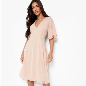 Flutter sleeve Dress✨😇